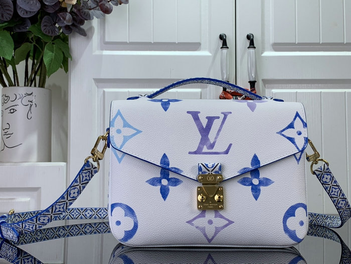 Louis Vuitton Pochette Metis MM M23055