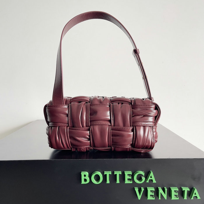 Bottega Veneta Calfskin Hobo Bag Burgundy B736233