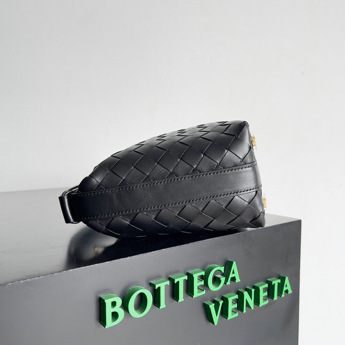 Bottega Veneta Intreccio Leather Toiletry Bag Black B754443