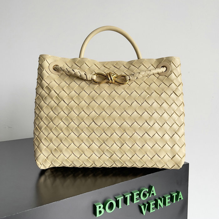 Bottega Veneta Medium Andiamo Tote Bag Beige B743572