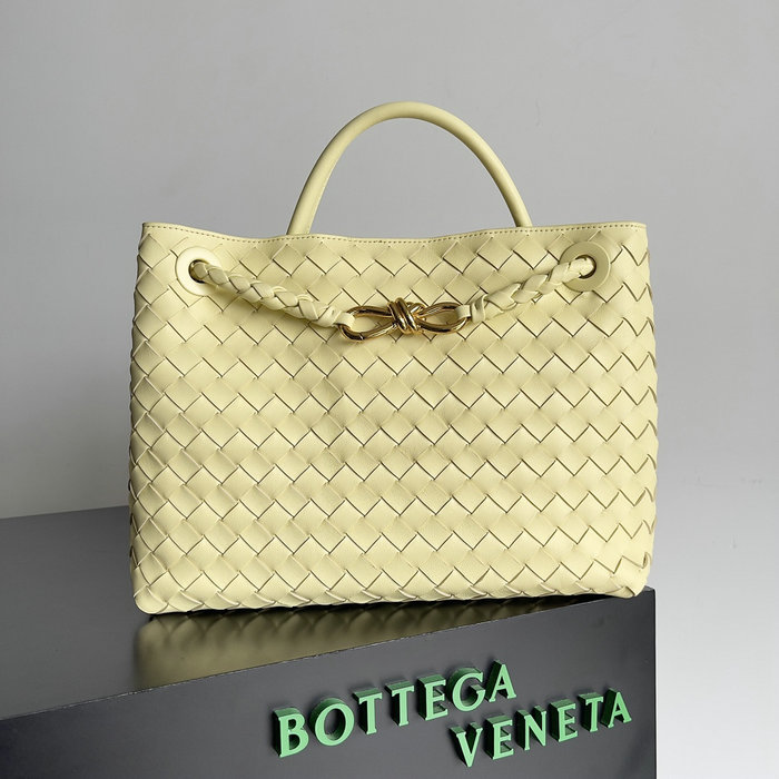 Bottega Veneta Medium Andiamo Tote Bag Yellow B743572