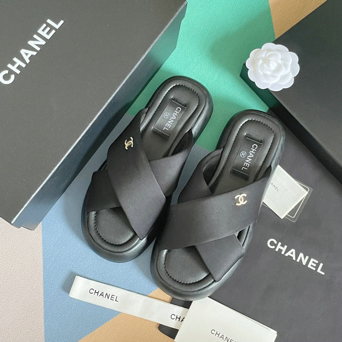 Chanel Slides SNC063001