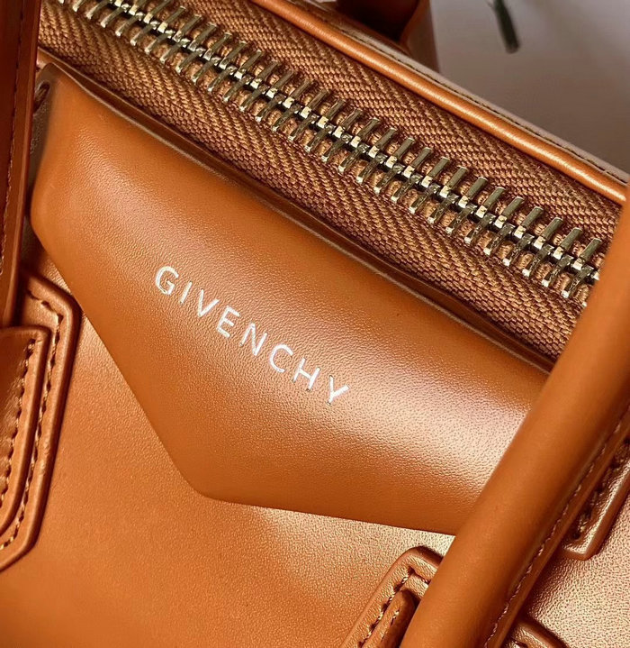 Givenchy Antigona small leather bag Brown G9981