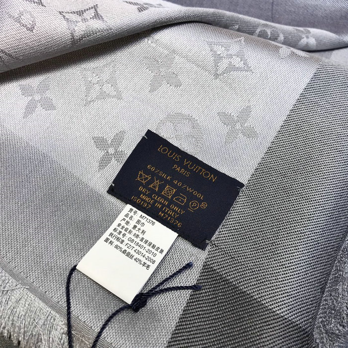 Louis Vuitton On The Edge Monogram Shawl LS080802