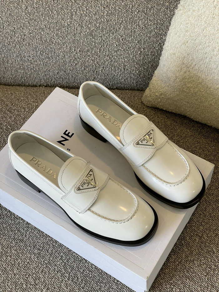 Prada Loafers SNP090803