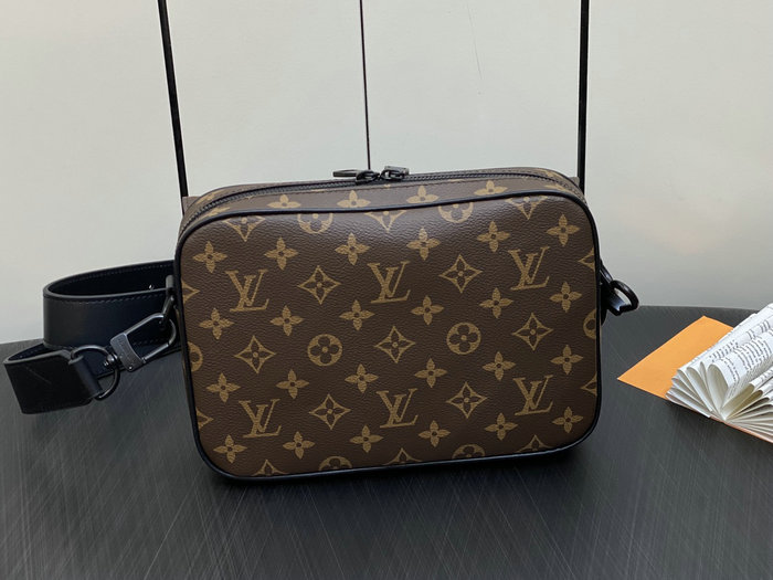 LV Monogram Canvas Steamer Messenger M46795