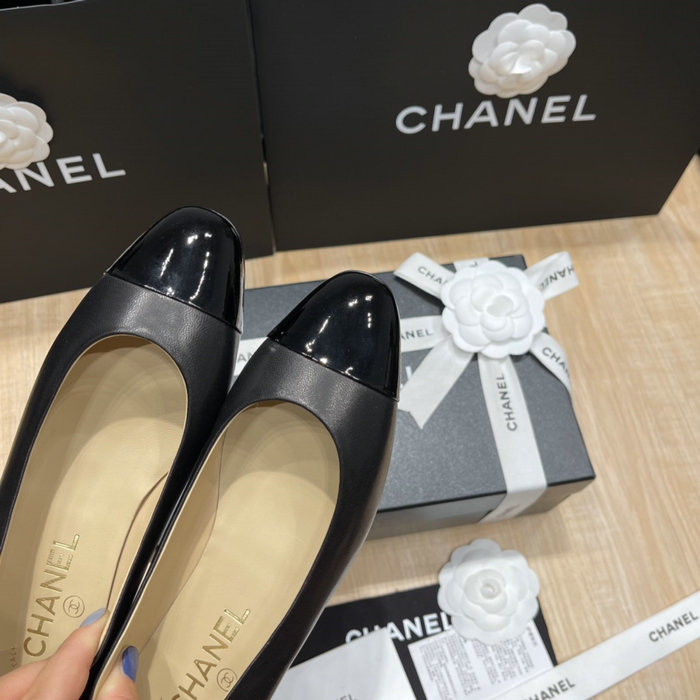 Chanel Pumps SDH121930