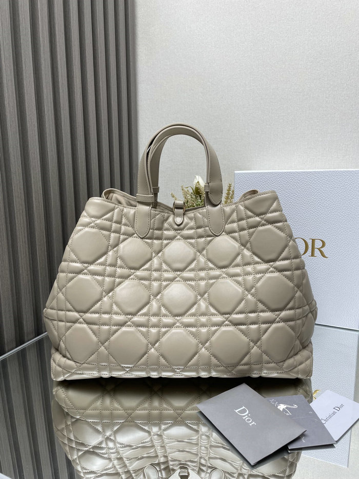 Large Dior Toujours Bag Beige M3319