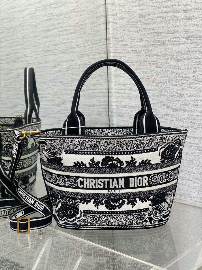 Dior Hat Basket Bag M132802