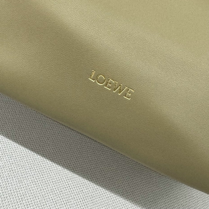 Loewe Small Squeeze bag Green 652329