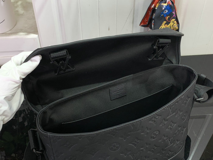 Louis Vuitton Messenger Voyager PM M25121