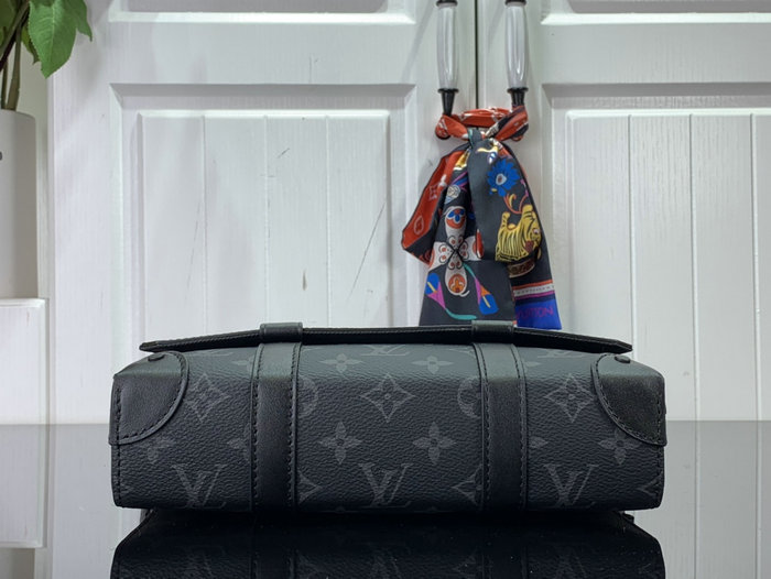 Louis Vuitton Trunk Messenger M45727