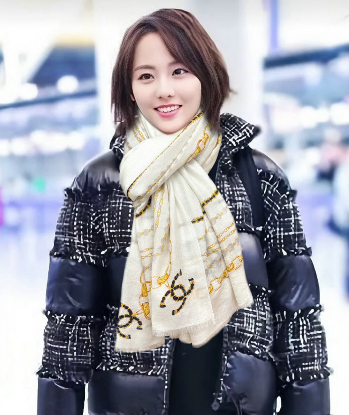 Chanel Scarf DPCS051117