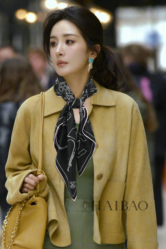 Chanel Scarf DPCS051172