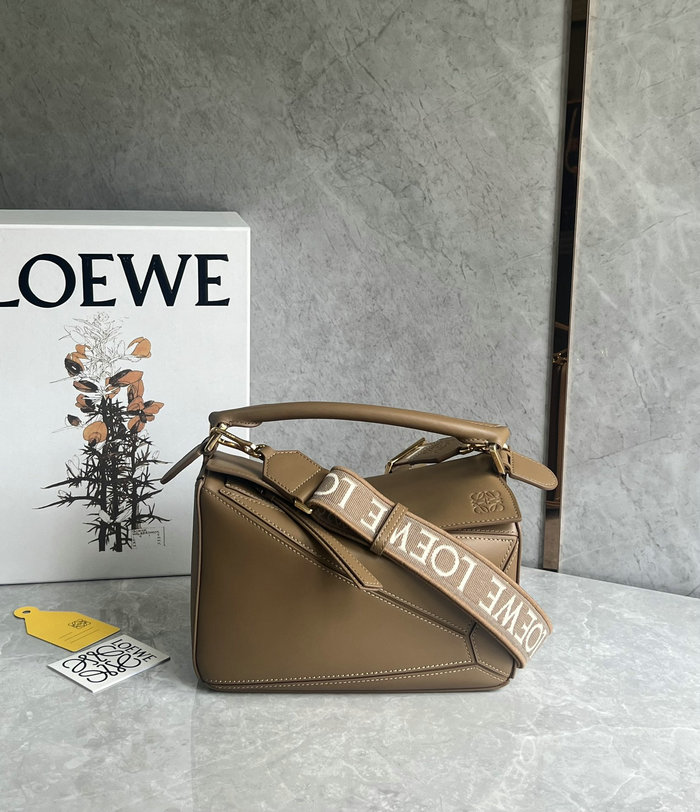 Loewe Small Puzzle Bag Brown L051702