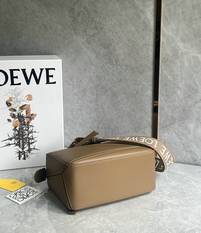 Loewe Small Puzzle Bag Brown L051702