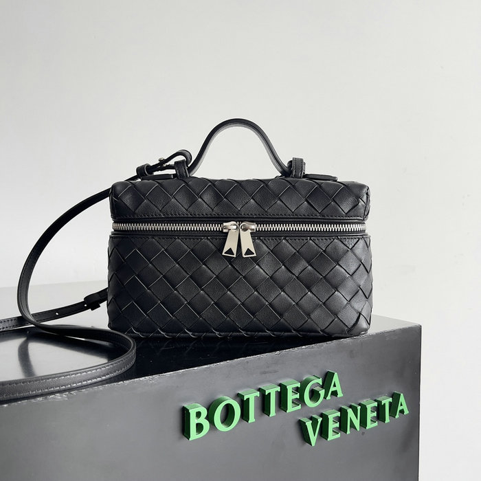 Bottega Veneta Bang Bang Vanity Case B789109 Black with Silver