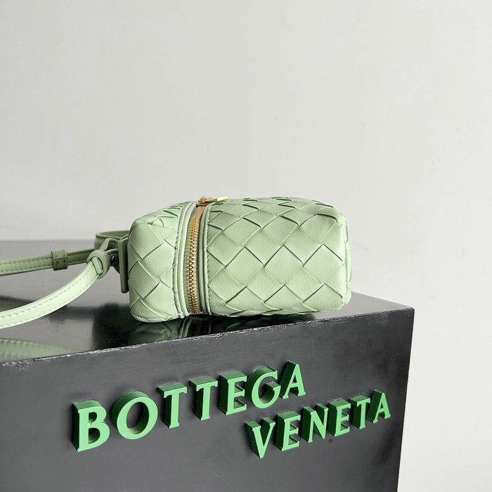 Bottega Veneta Bang Bang Vanity Case B789109 Fresh mint