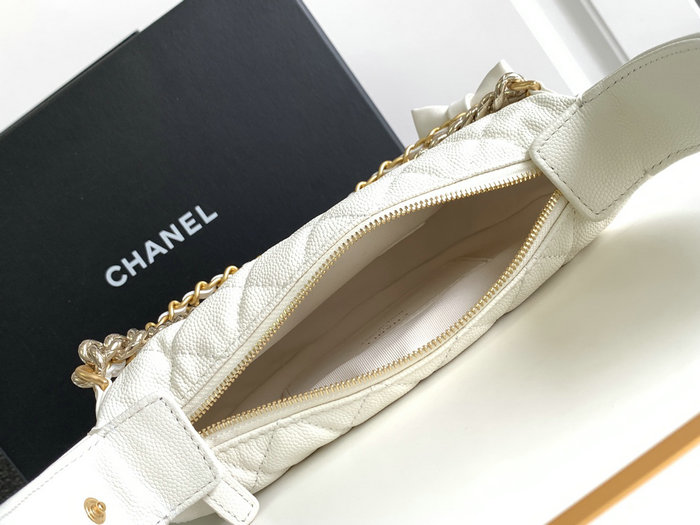 Chanel Grained Calfskin Pouch White AP3943