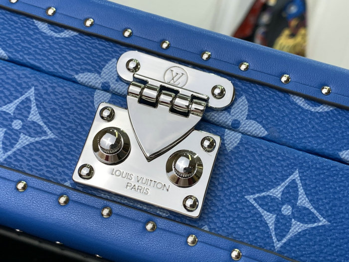 Louis Vuitton Clutch Box Blue M11049