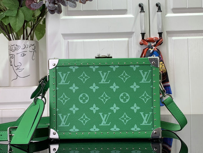 Louis Vuitton Clutch Box Green M11049