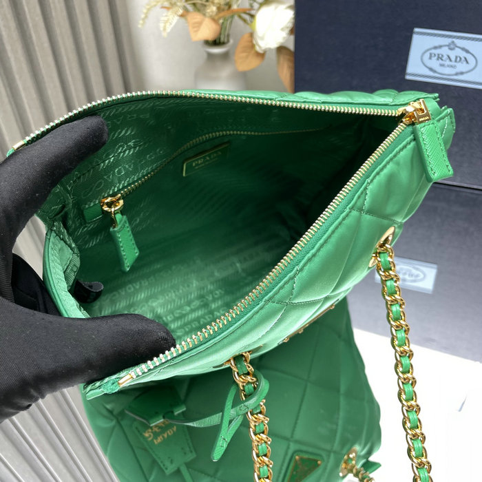 Prada Re-Edition 1995 Chain Re-Nylon tote bag 1BG468 Green