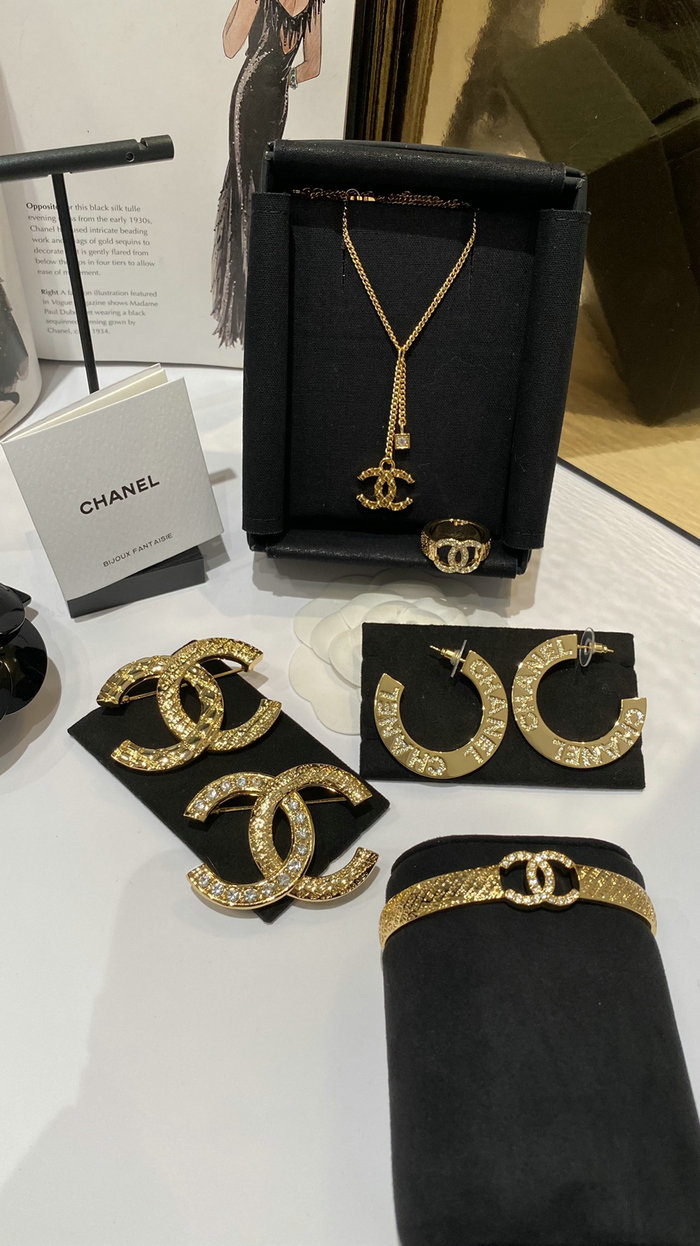 Chanel Brooch CB60301