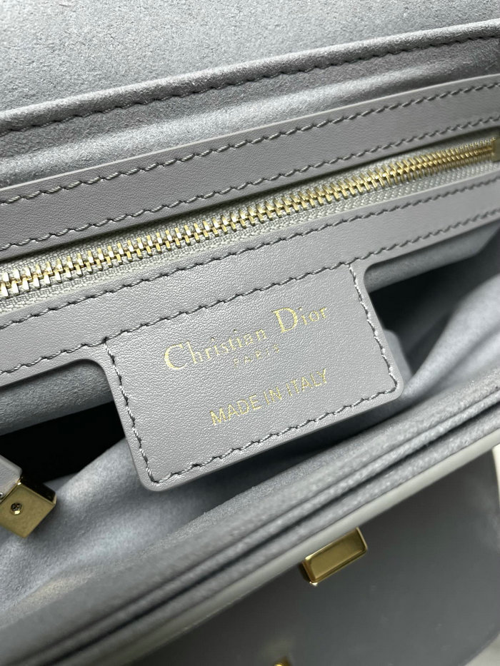 Dior 30 Montaigne Avenue Bag M9260 Grey