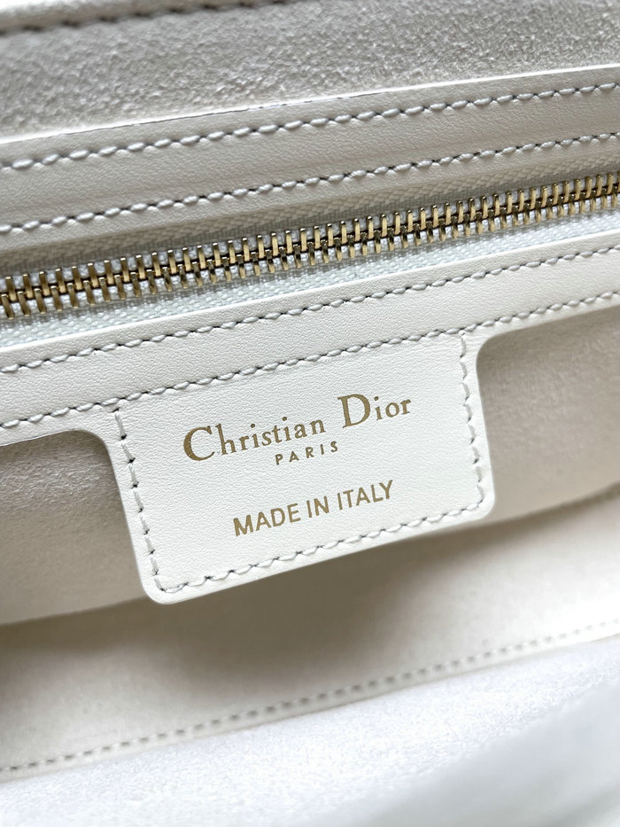 Dior 30 Montaigne Avenue Bag M9260 White