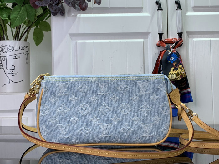 Louis Vuitton Pochettep Accessories Mila M82962