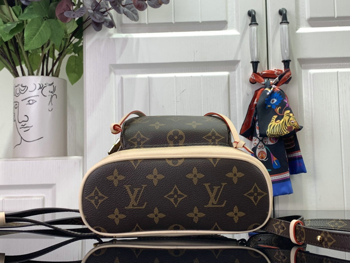 Louis Vuitton Montsouris Mini M11199