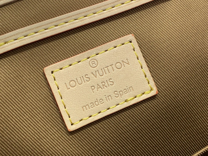 Louis Vuitton Montsouris Mini M11199