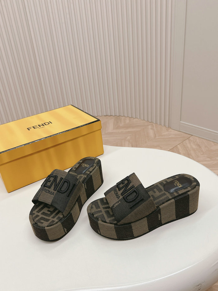 Fendi Wedge Sandals SFS70907