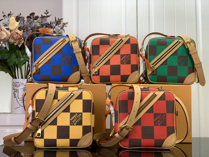 Louis Vuitton Chess Messenger N40562