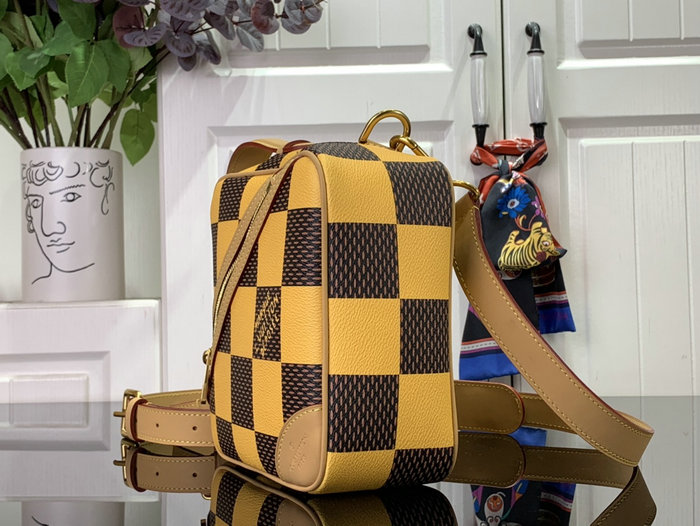 Louis Vuitton Chess Messenger N40562