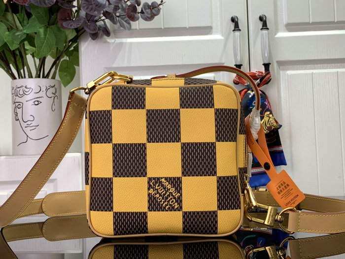 Louis Vuitton Chess Messenger N40562