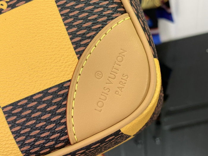 Louis Vuitton Chess Messenger N40562