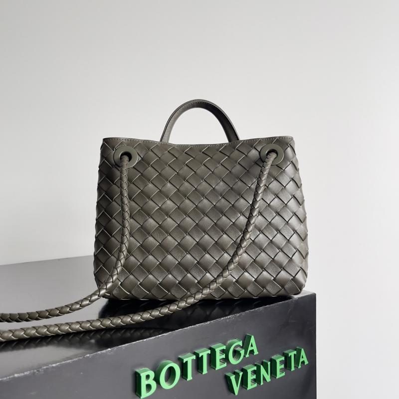 Bottega Veneta Small Andiamo Tote Bag B743568 Kaki