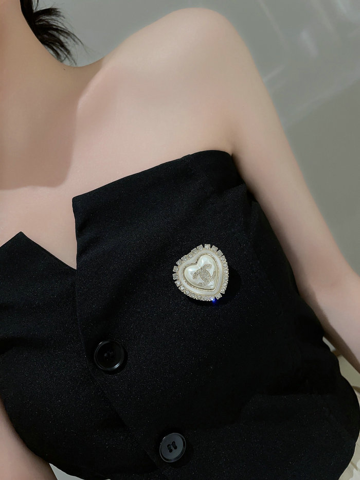 Chanel Brooch CB71604