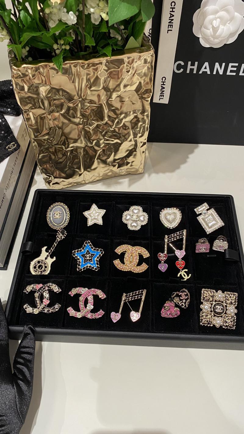 Chanel Brooch CB72804