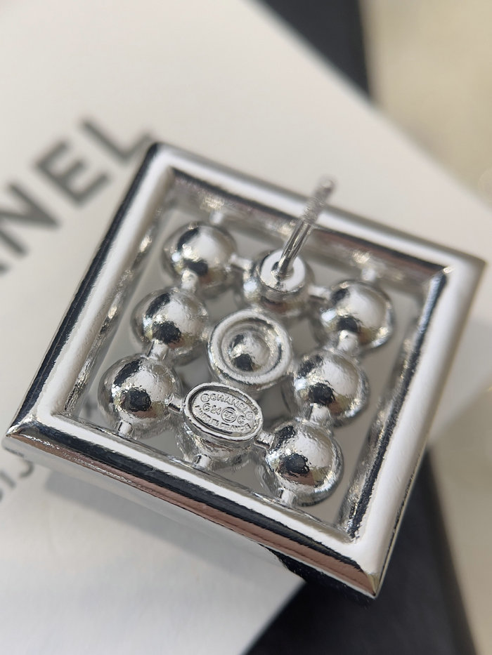 Chanel Earrings CE71813