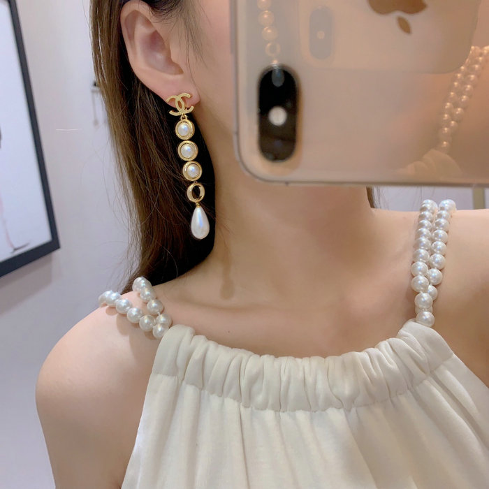 Chanel Earrings CE71815