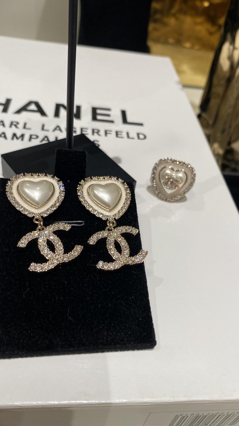 Chanel Earrings CE72801