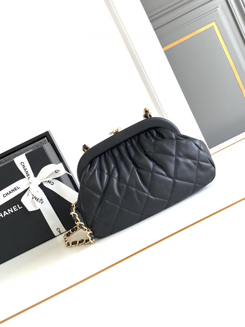 Chanle Lambskin Clutch AS4717 Black