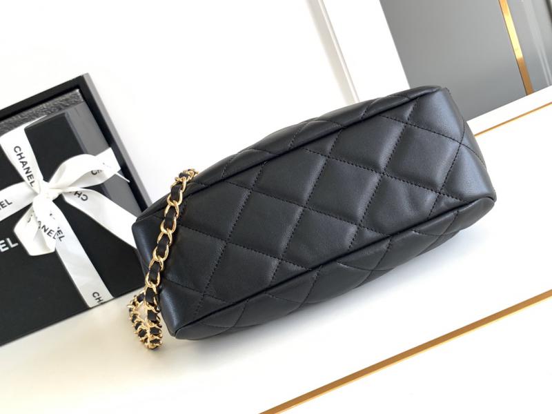 Chanle Lambskin Clutch AS4717 Black