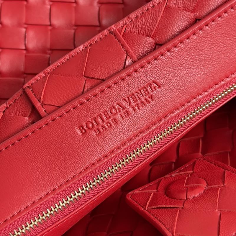 Bottega Veneta Medium Andiamo Tote Bag B743572 Red