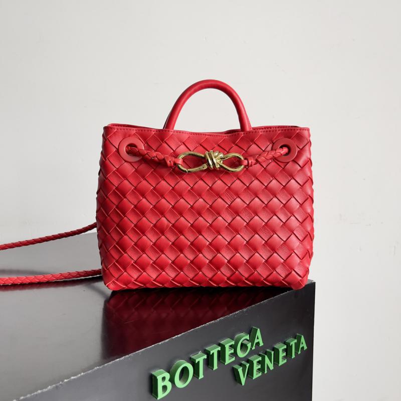 Bottega Veneta Small Andiamo Tote Bag B743568 Red