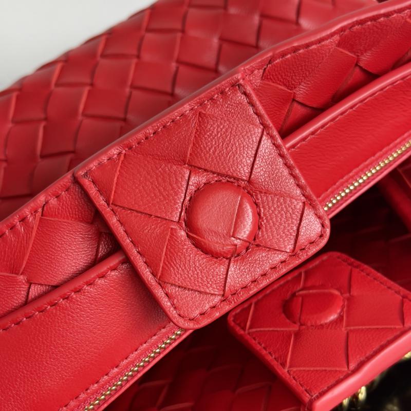 Bottega Veneta Small Andiamo Tote Bag B743568 Red