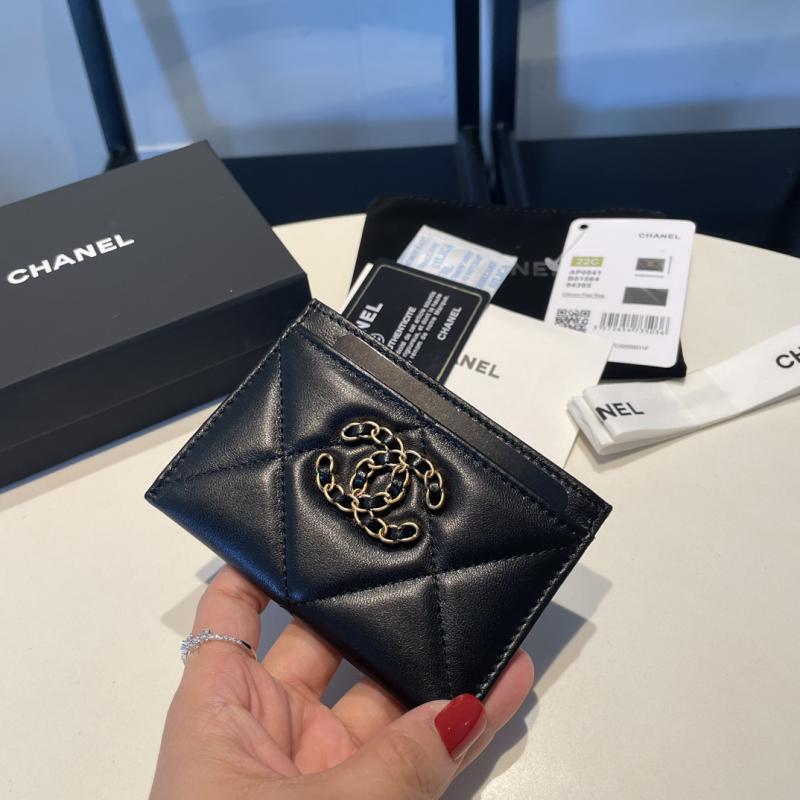 Chanel 19 Card Holder AP0941