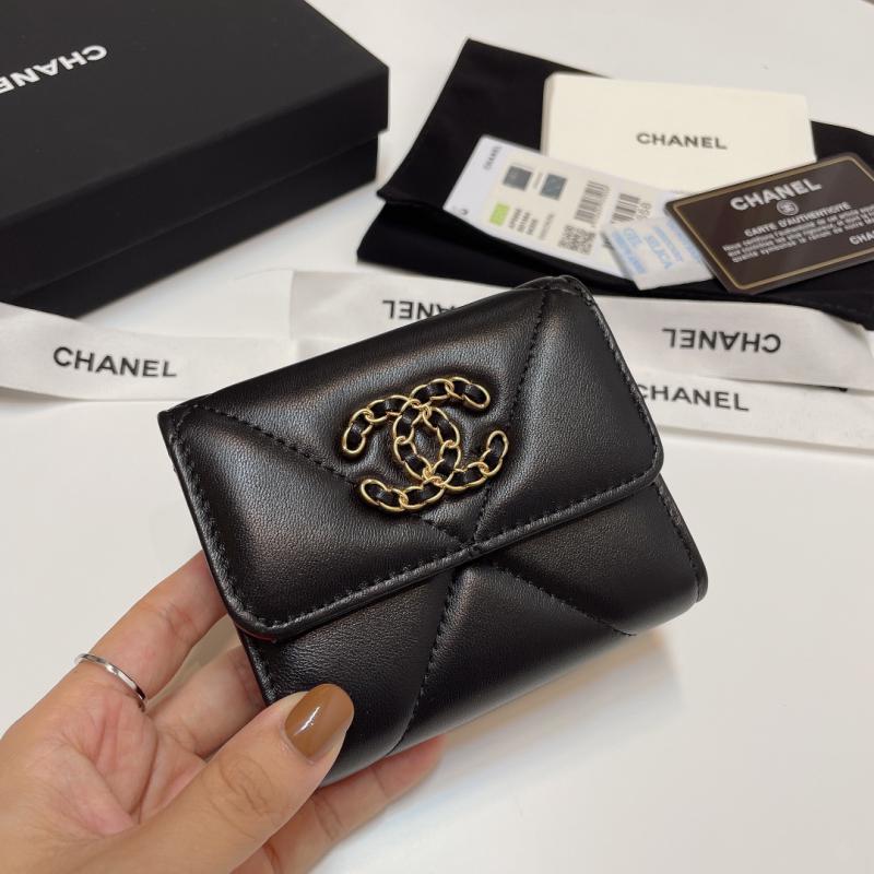 Chanel 19 Lambskin Wallet AP0956